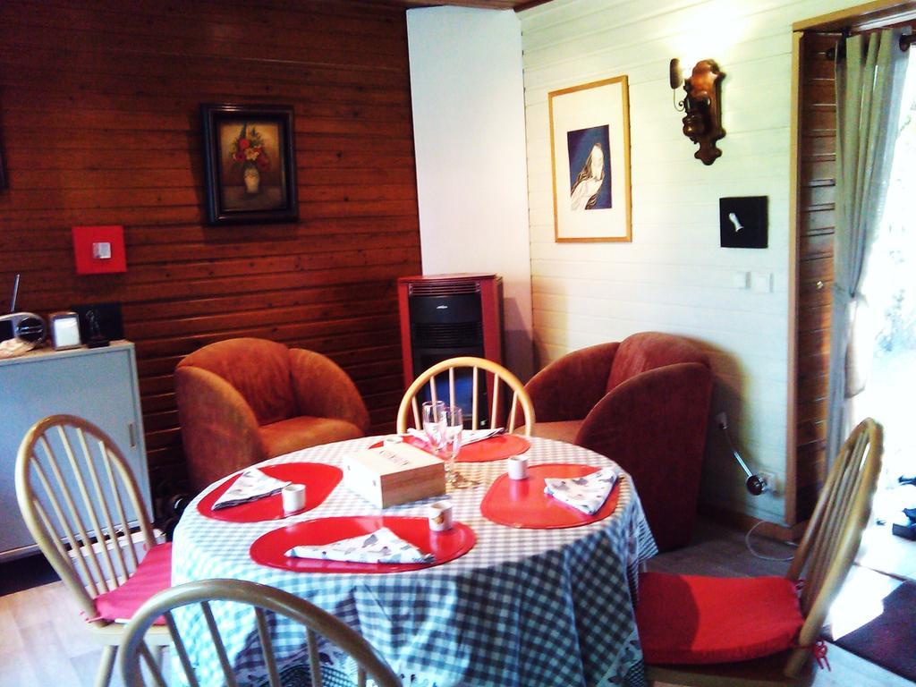 Helpende Hand Villa Oelegem Oda fotoğraf